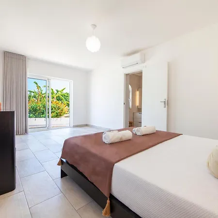 Serena - Com Piscina Aquecivel E Barbecue Em Albufeira 빌라 기아