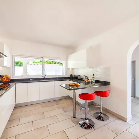 빌라 Serena - Com Piscina Aquecivel E Barbecue Em Albufeira