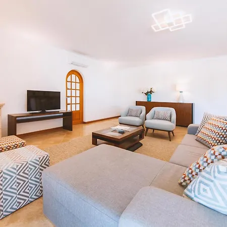 Serena - Com Piscina Aquecivel E Barbecue Em Albufeira 빌라 *