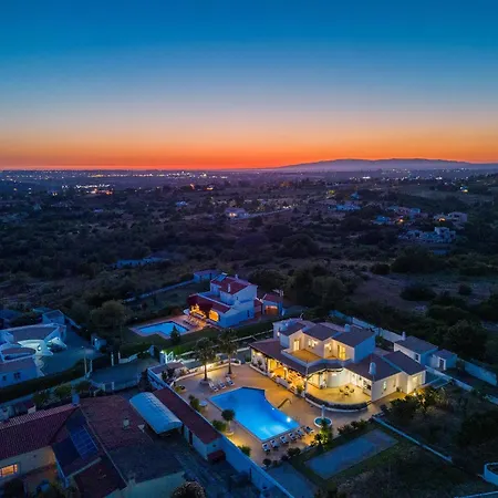 Willa Serena - Com Piscina Aquecivel E Barbecue Em Albufeira Guia (Faro)